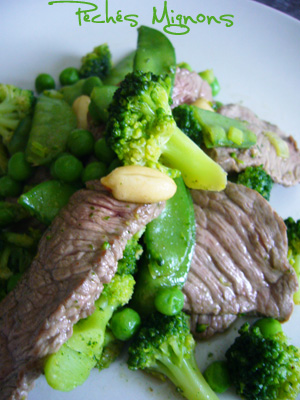 Boeuf, Brocoli, Cacahuètes, Coco plat, Légère, Légumes, Petits pois, Rapide, Vin