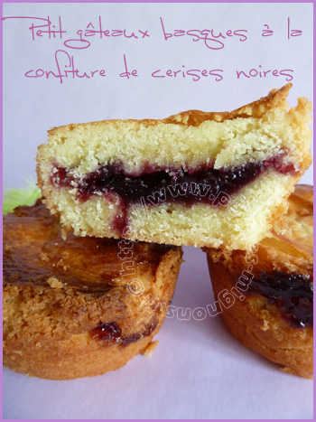 Petits gâteaux basques à la confiture de cerises noires