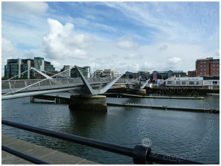 Pont River Liffey